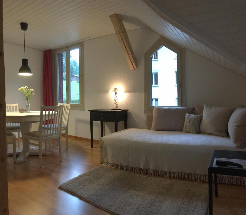B3 Apartment Gsteigwiler Esterno foto